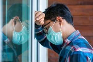 EUA têm recorde de mortes por overdose em ano de covid-19